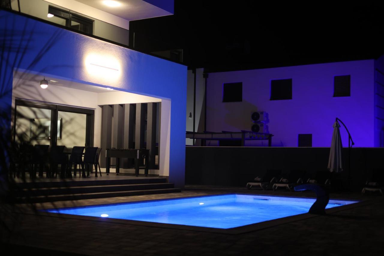Villa Mila ヴーシ エクステリア 写真